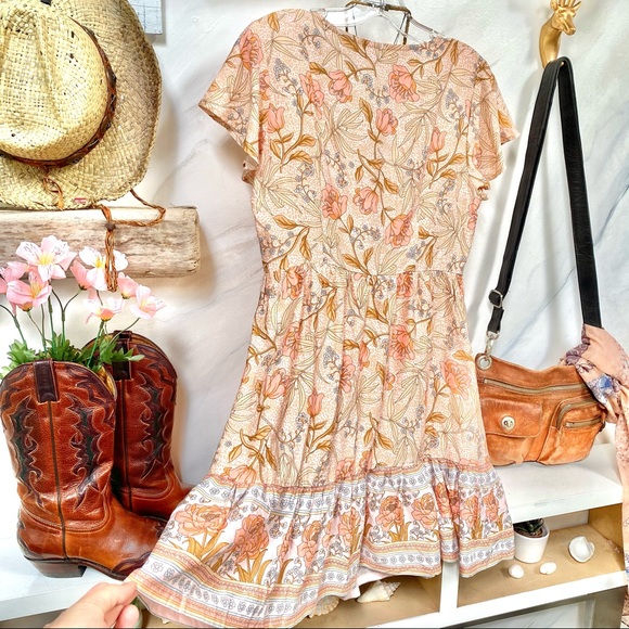 ⭐️SOLD⭐️GORGEOUS Boho dreamy floral dress w blush vibe🌸✨ - Picture 13 of 14